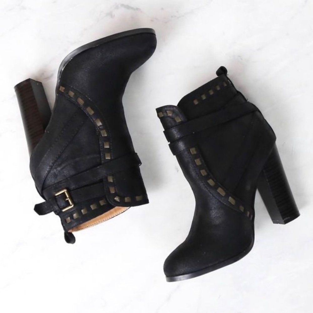 Boots - Picture 3 of 4